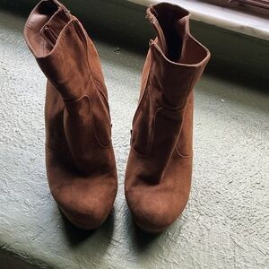 Mossimo Supply Co. Chestnut Ankle Booties